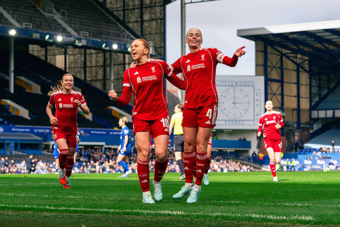 Damlaget: Holland blev matchhjälte i derbyt